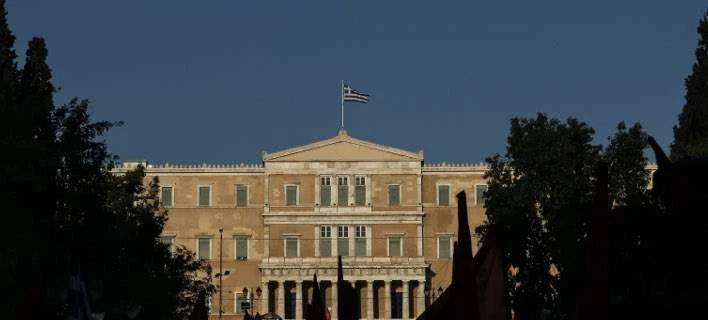 Πολυνομοσχέδιο-«φωτιά» το βράδυ στη Βουλή